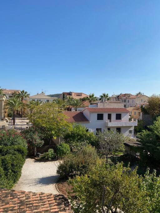 Tres Bel Appartement, Port Sanary, Exterior foto